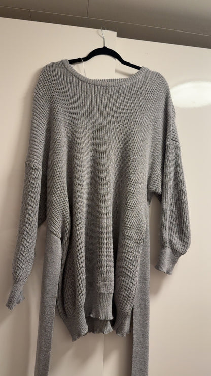 46/48 Missguided peysa