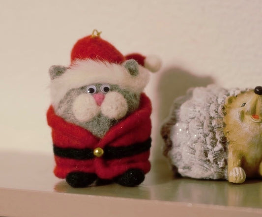 Santa cat