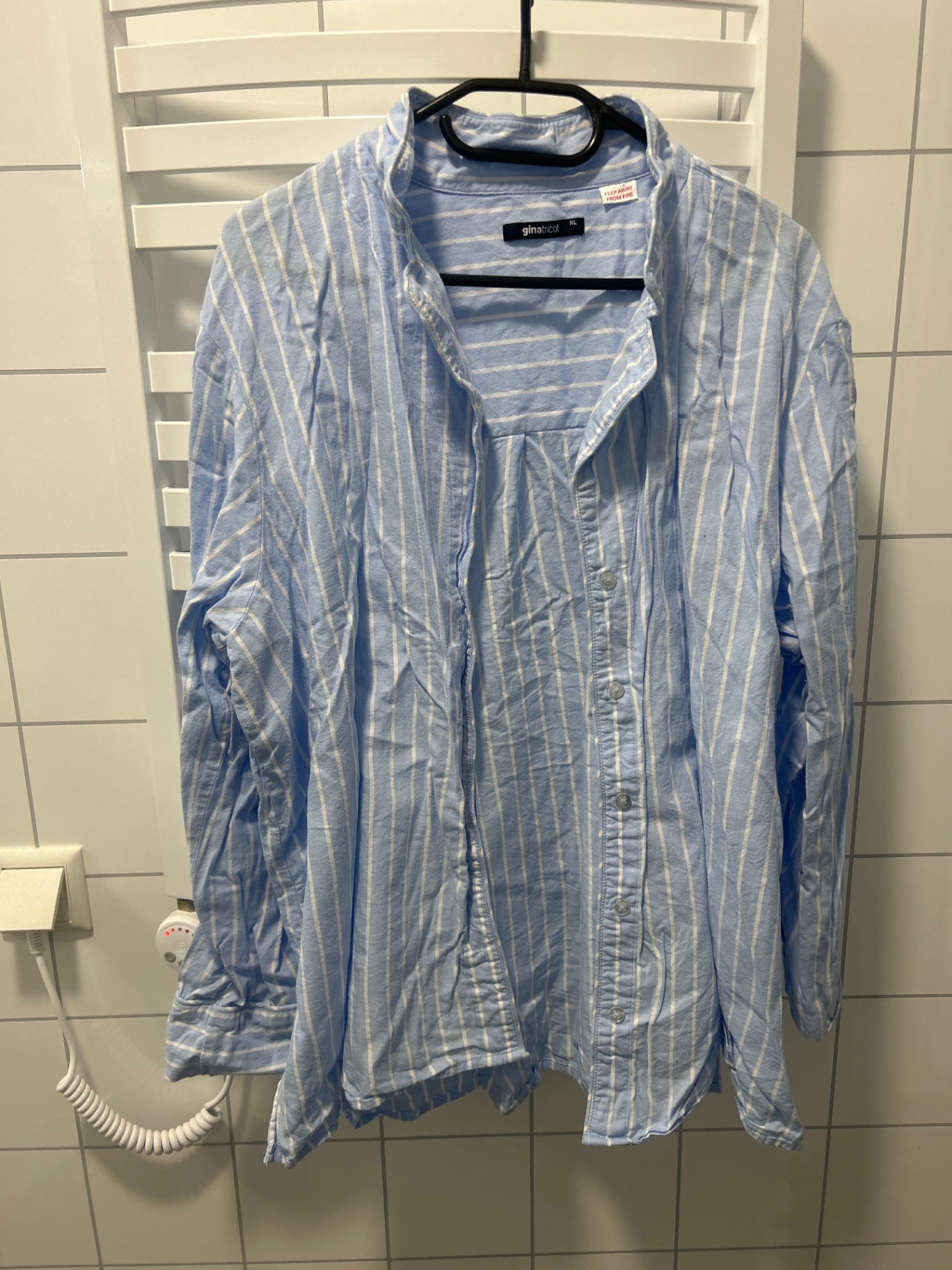 Gina tricot náttskyrta - XL