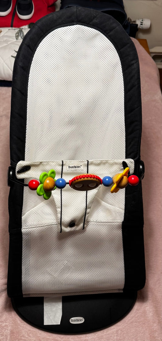 Babybjörn ömmustóll með dót