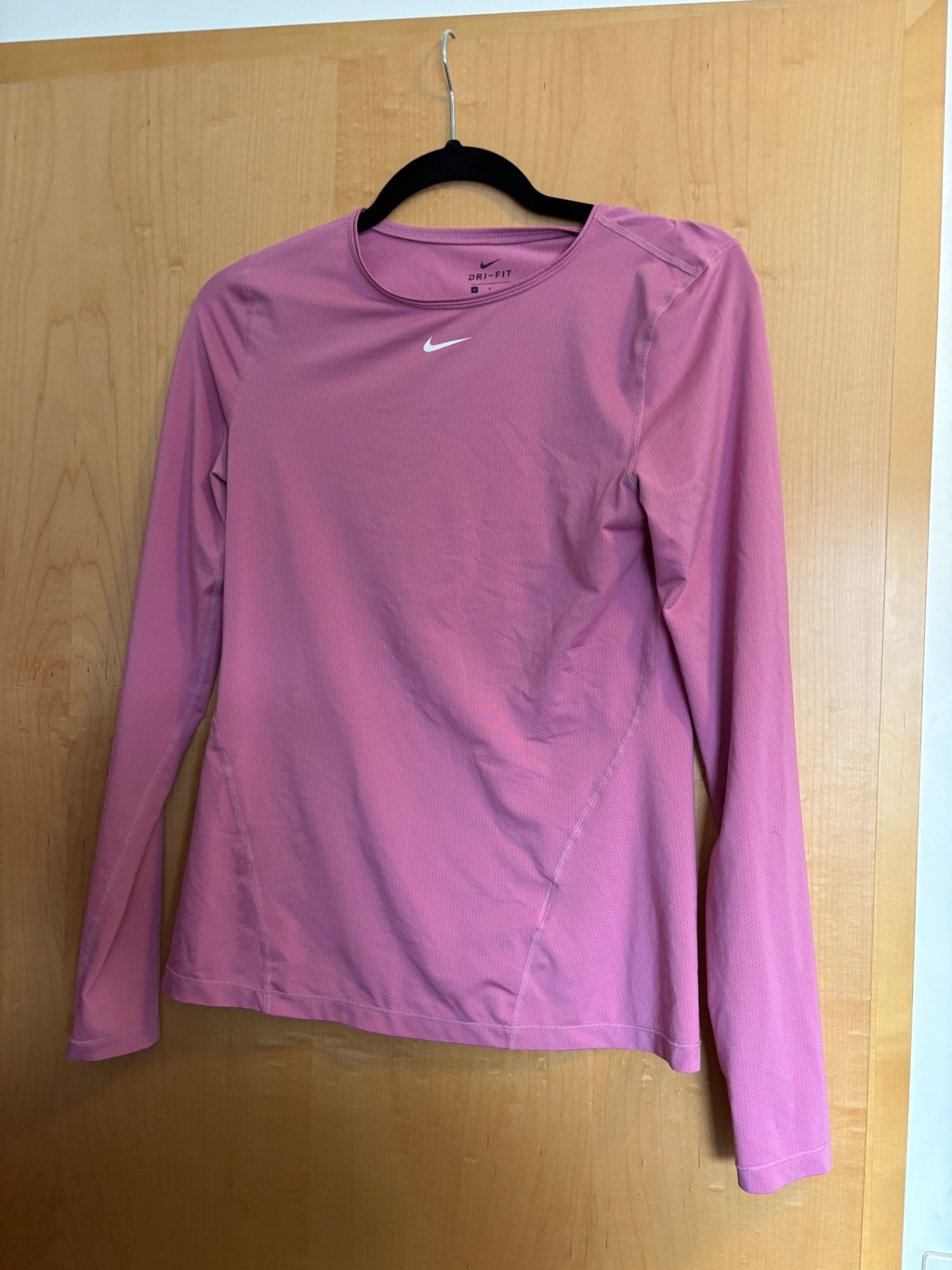 Bleik Nike langerma S