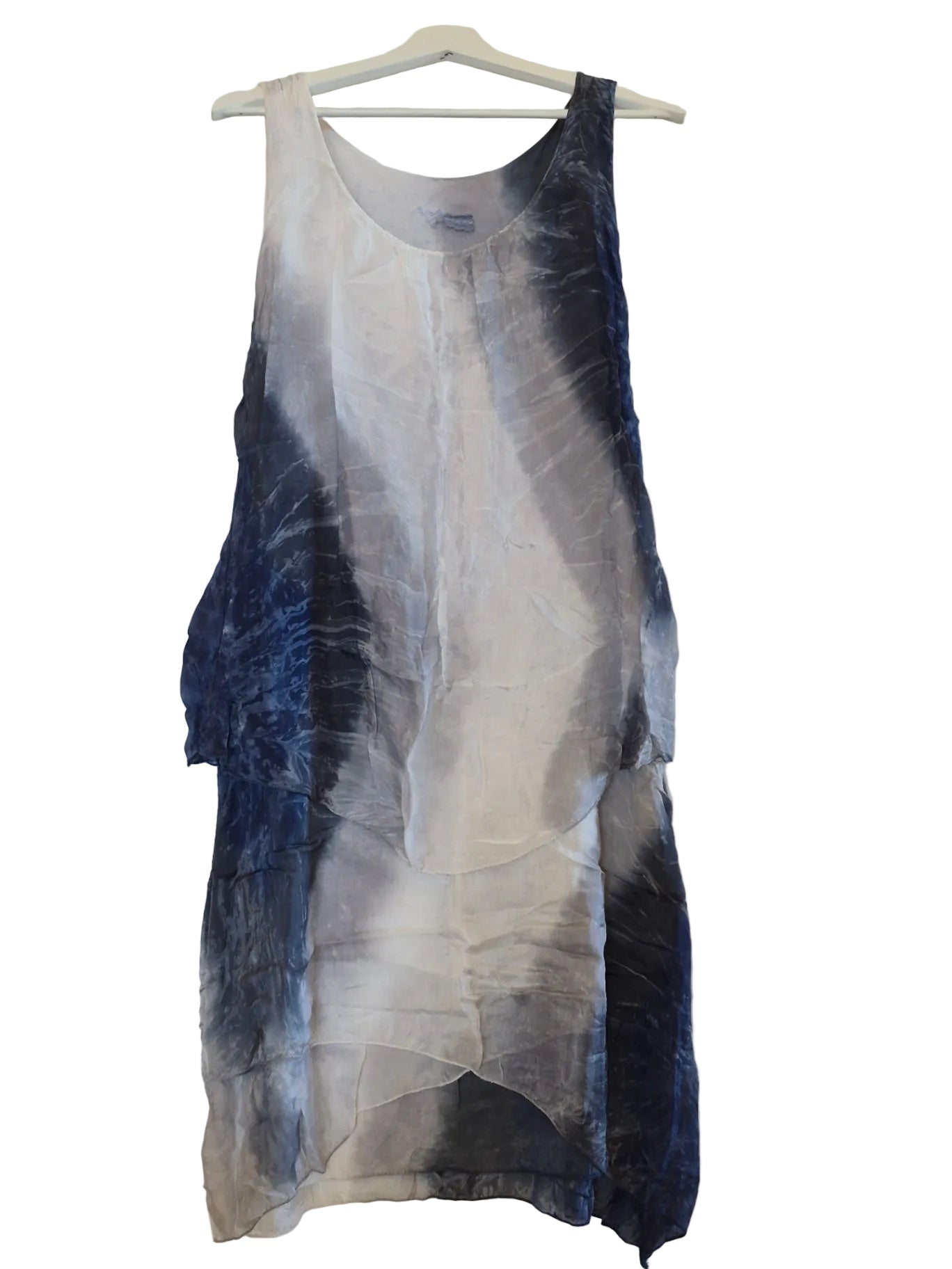 M blár og hvítur kjóll