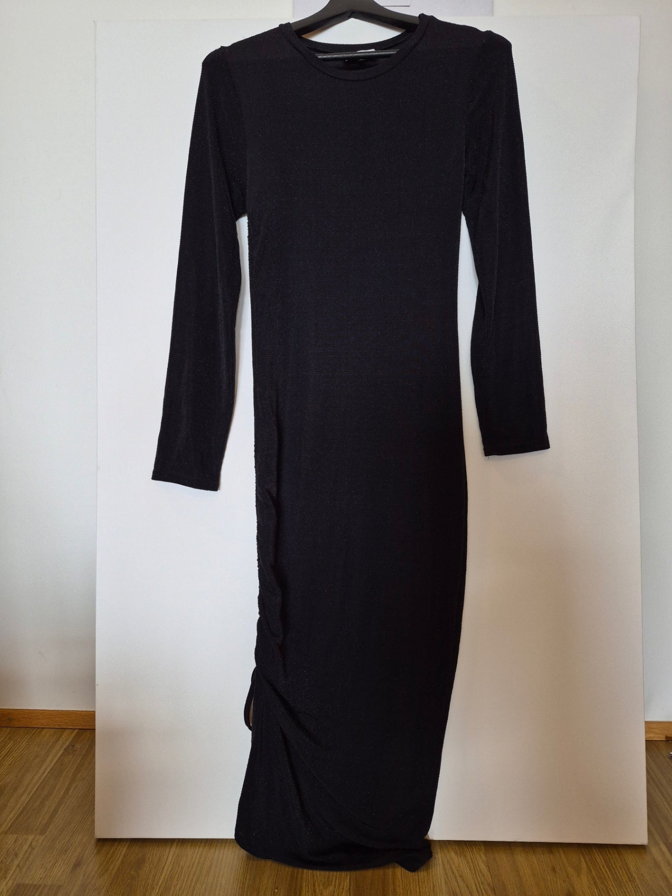 XS MOSS svartur kjóll