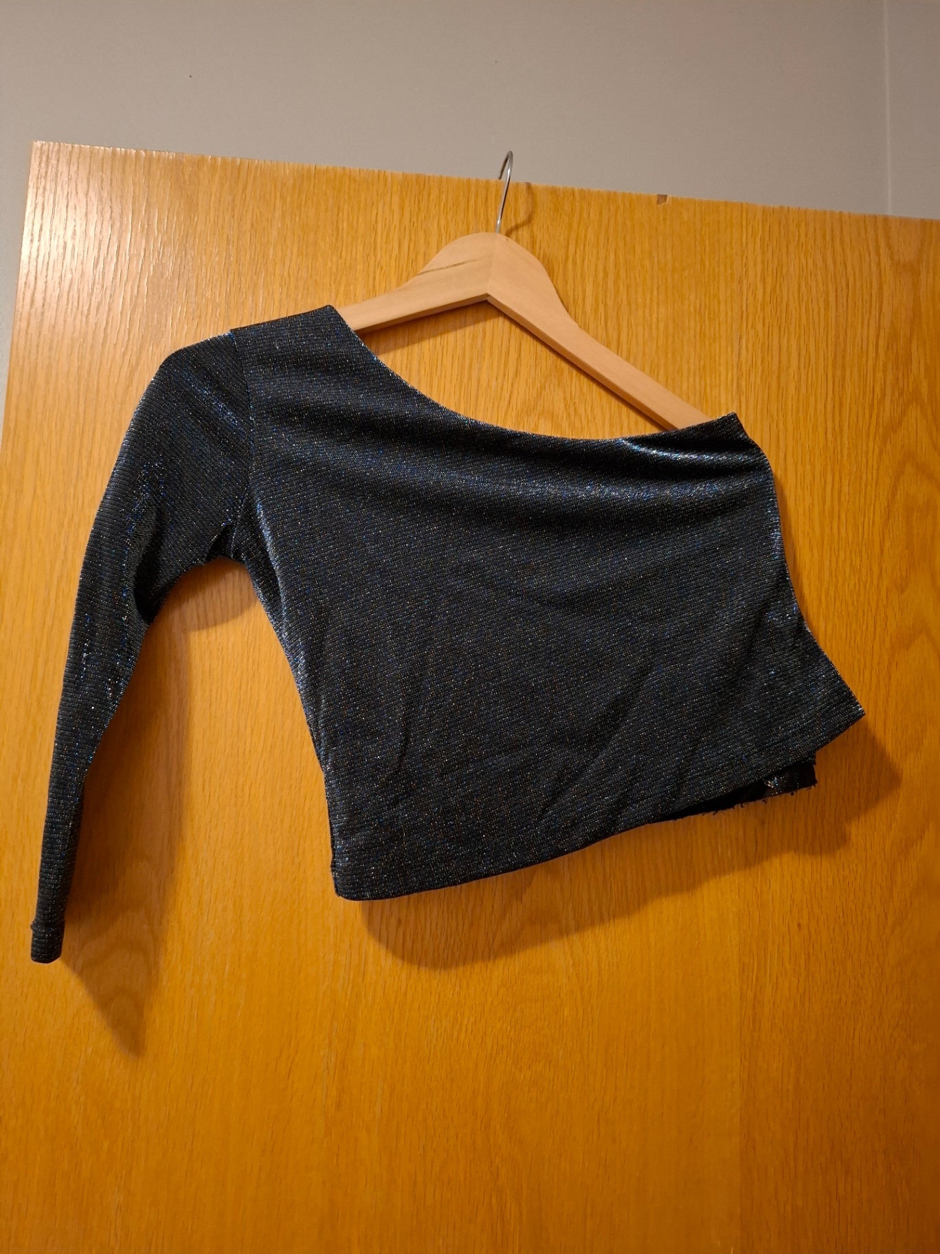 Zara off the shoulder S