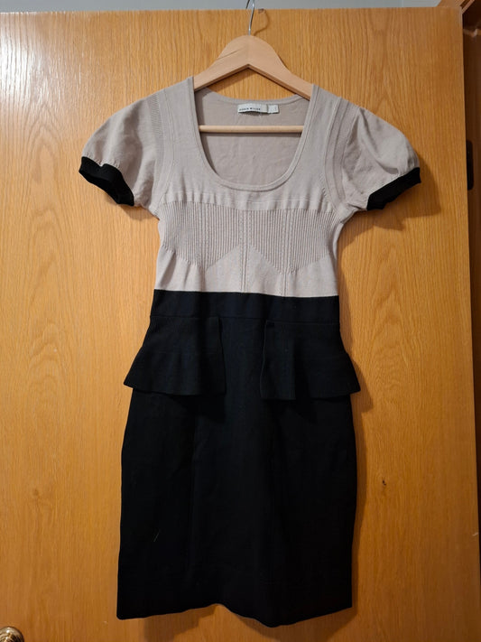 Karen Millen kjóll grár/svartur S