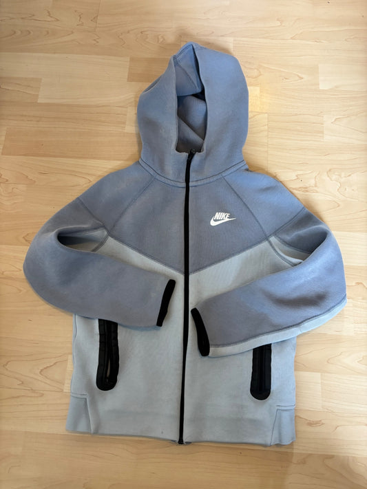 nike peysa 137-147