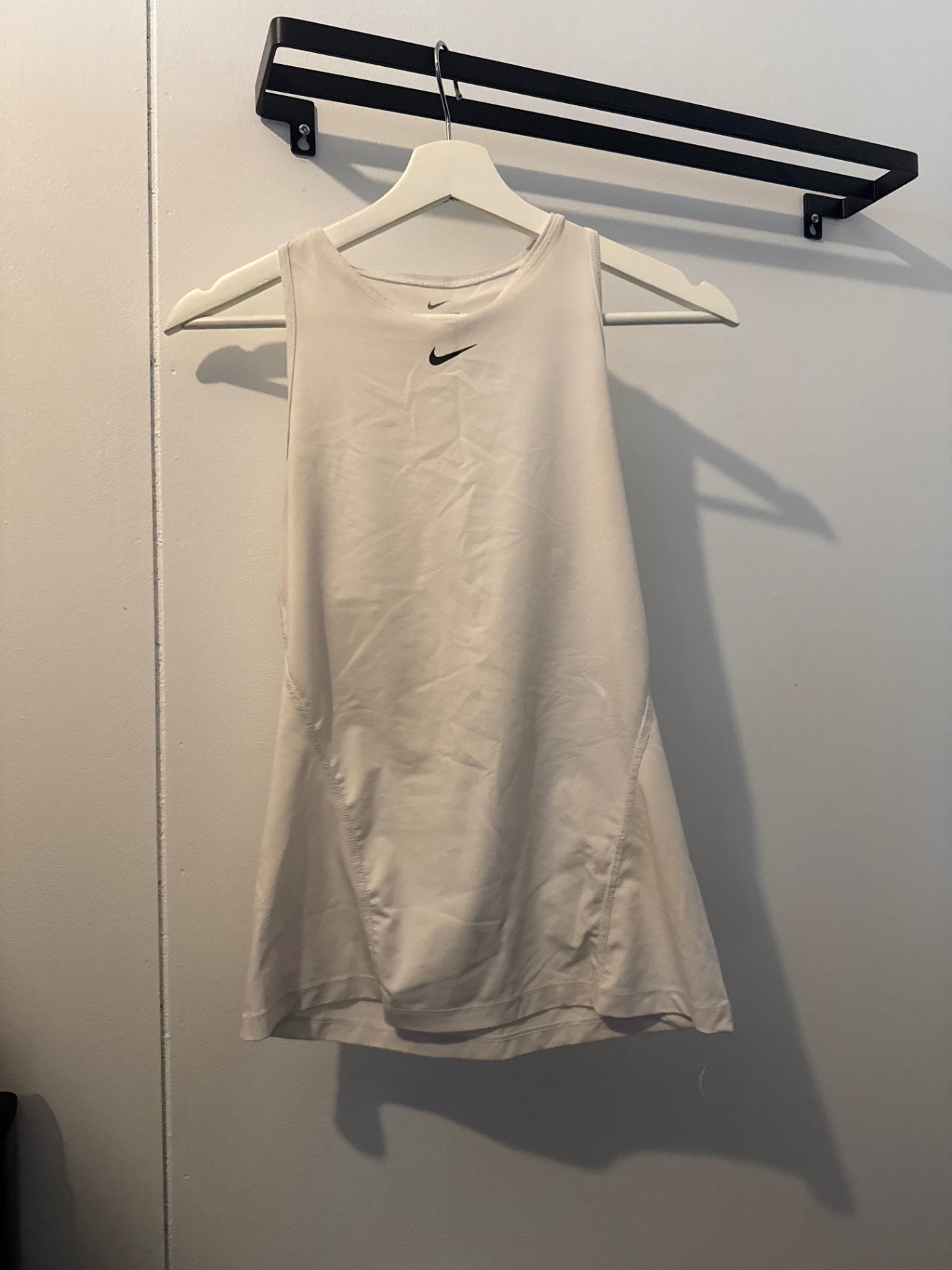 XS hvítur nike hlýrabolur