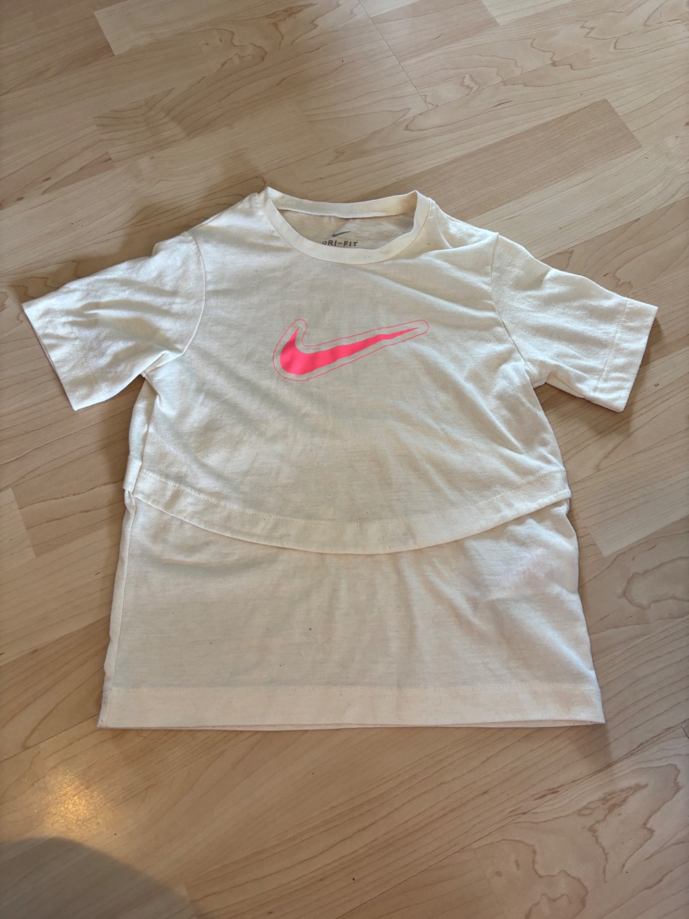 Nike bolur 122-128