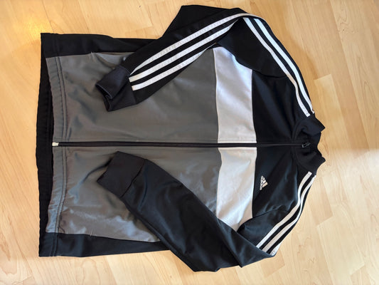 Adidas peysa 13-14 ára