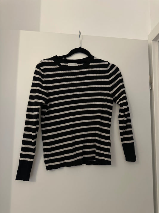 XL - peysa