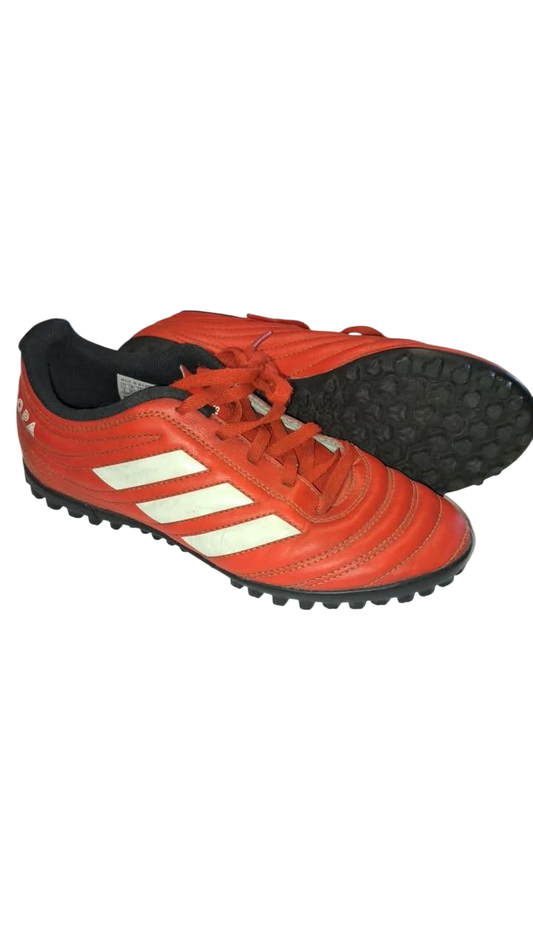 Adidas fótboltaskór35
