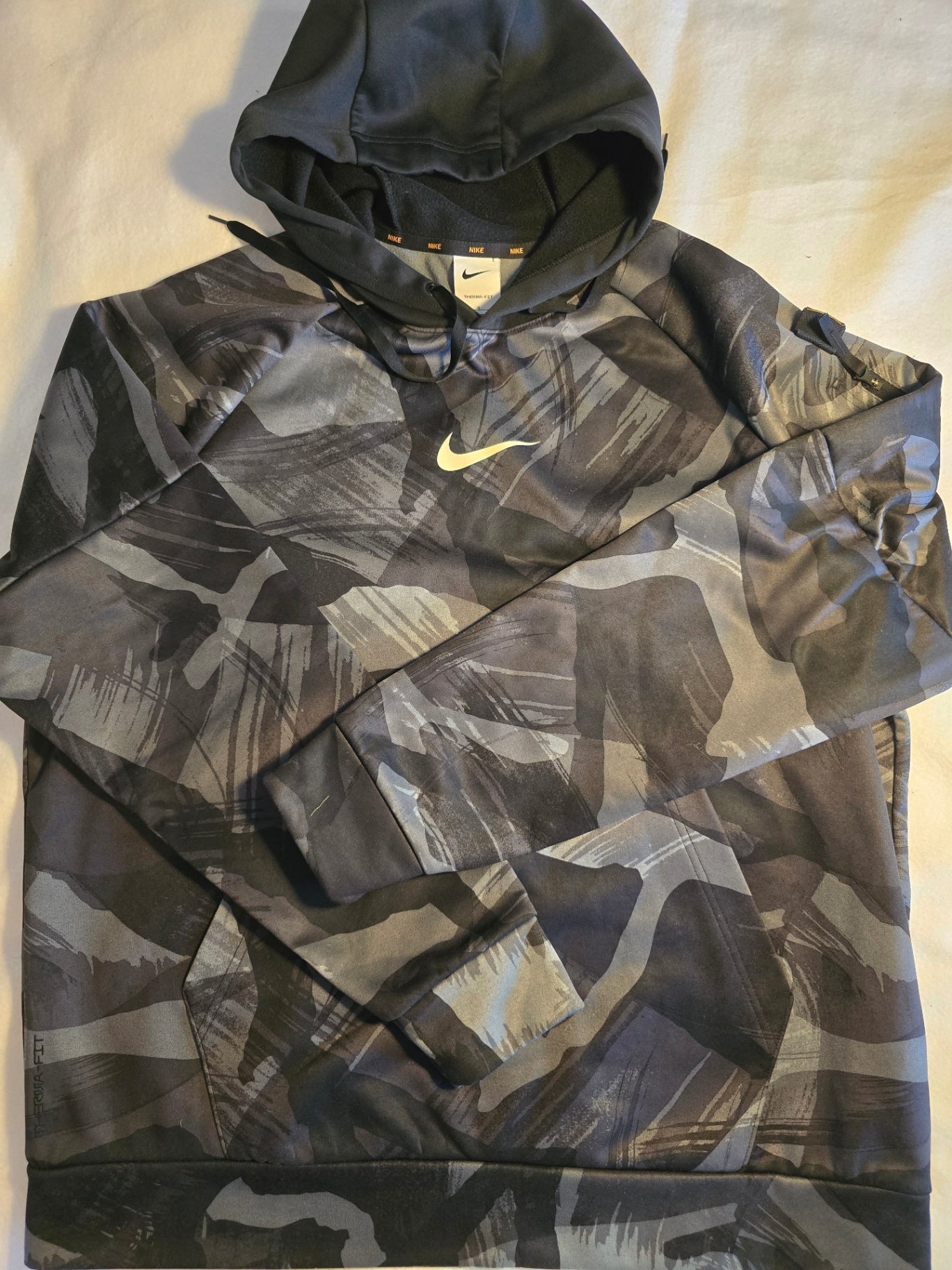 L- Nike Therma-fit peysa