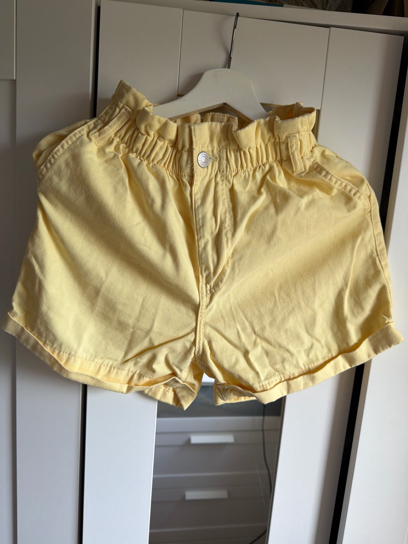Terranova shorts yellow M