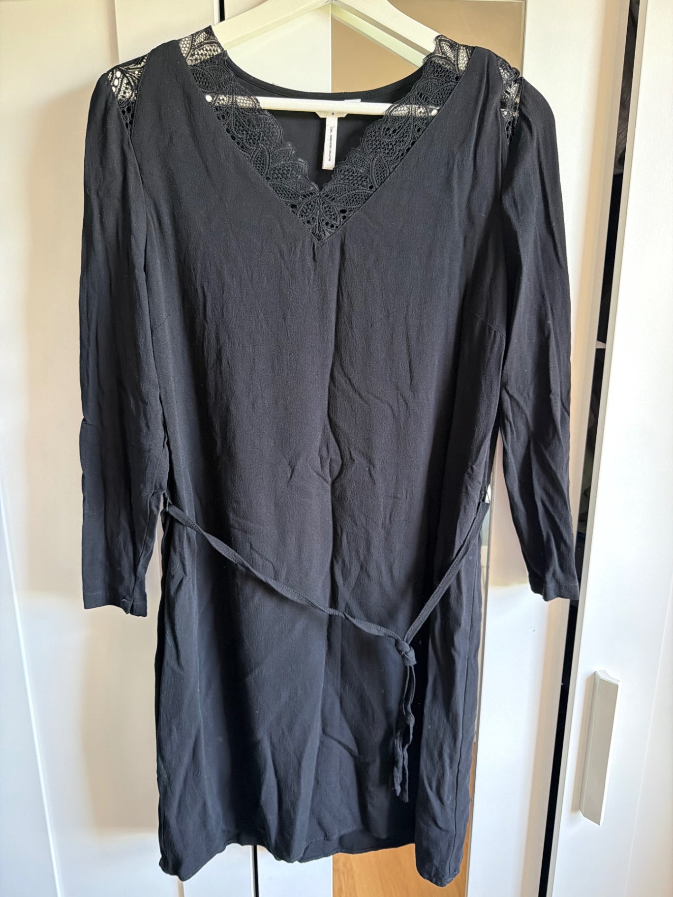 Object black dress 38