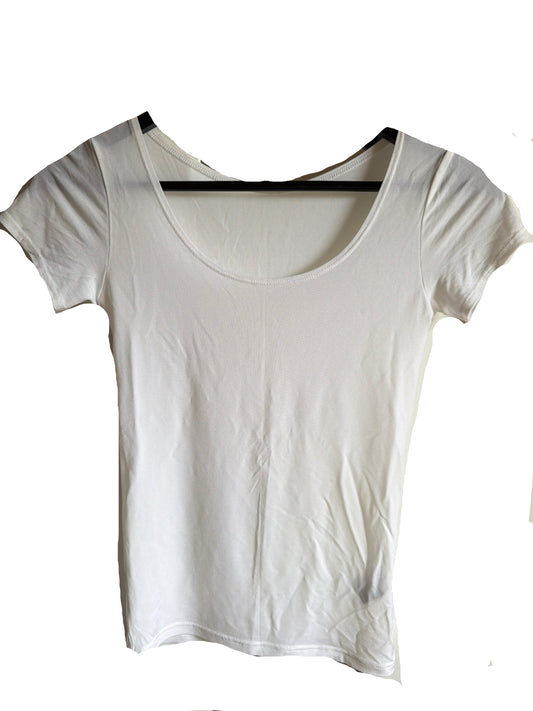Uniqlo white T-shirt XS/S