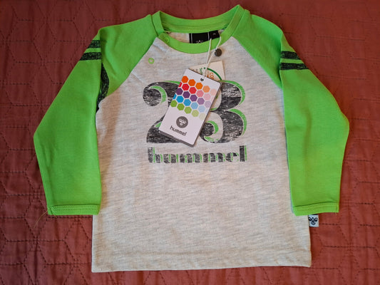 Ný Hummel peysa 74