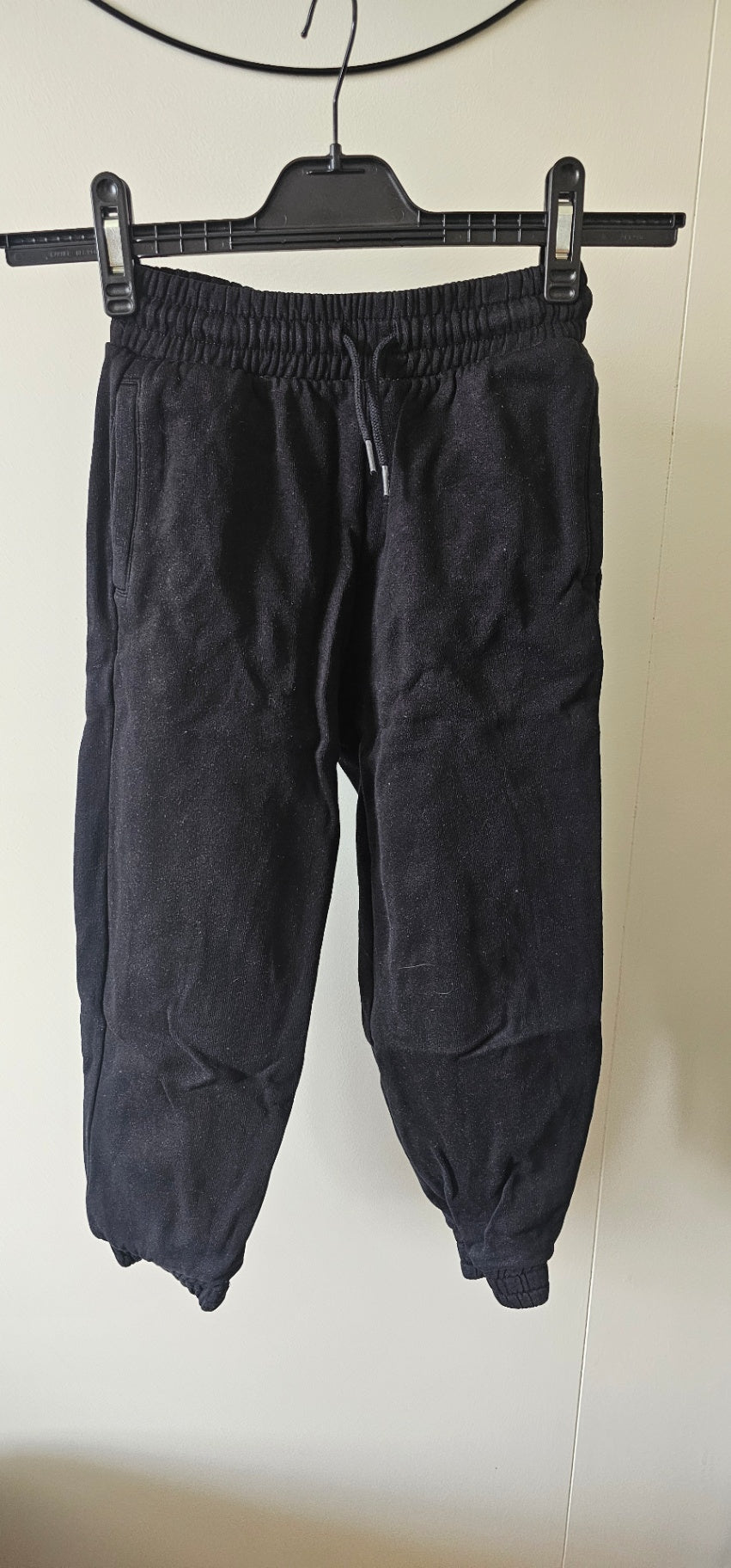 128 - Lindex - Svartar Jogging