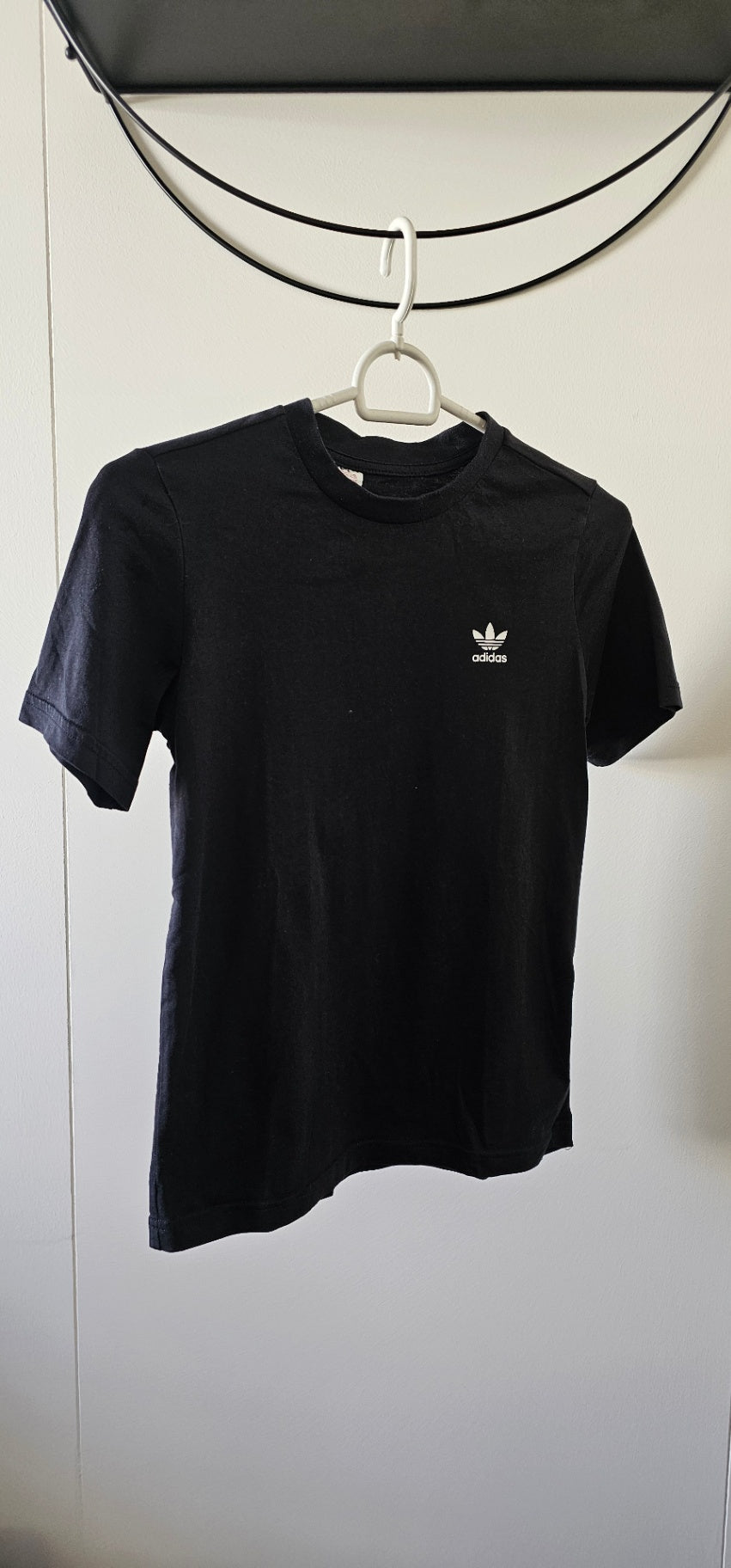 140 - Adidas - Stuttermabolur 