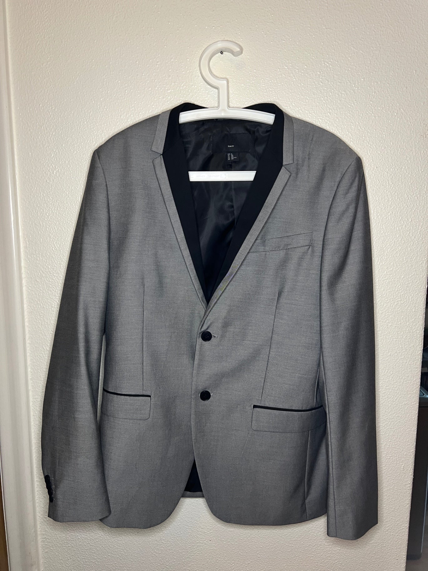 EUR 52 US 42R H&M slim fit