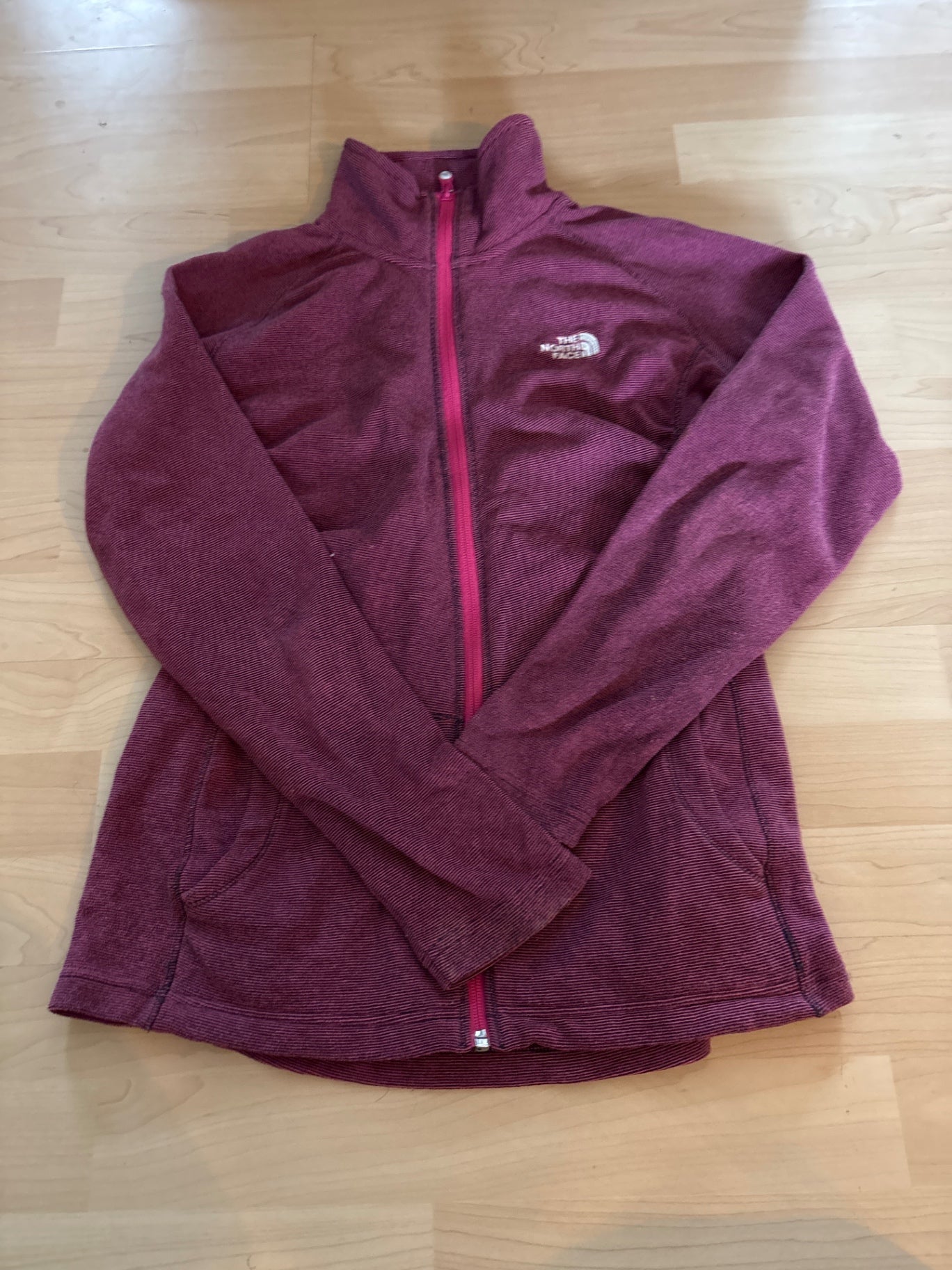 North face fjólublá M