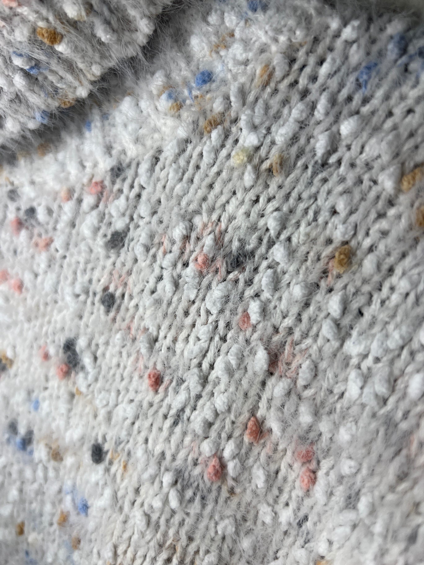 EUR44 UK16 F&F með kraga