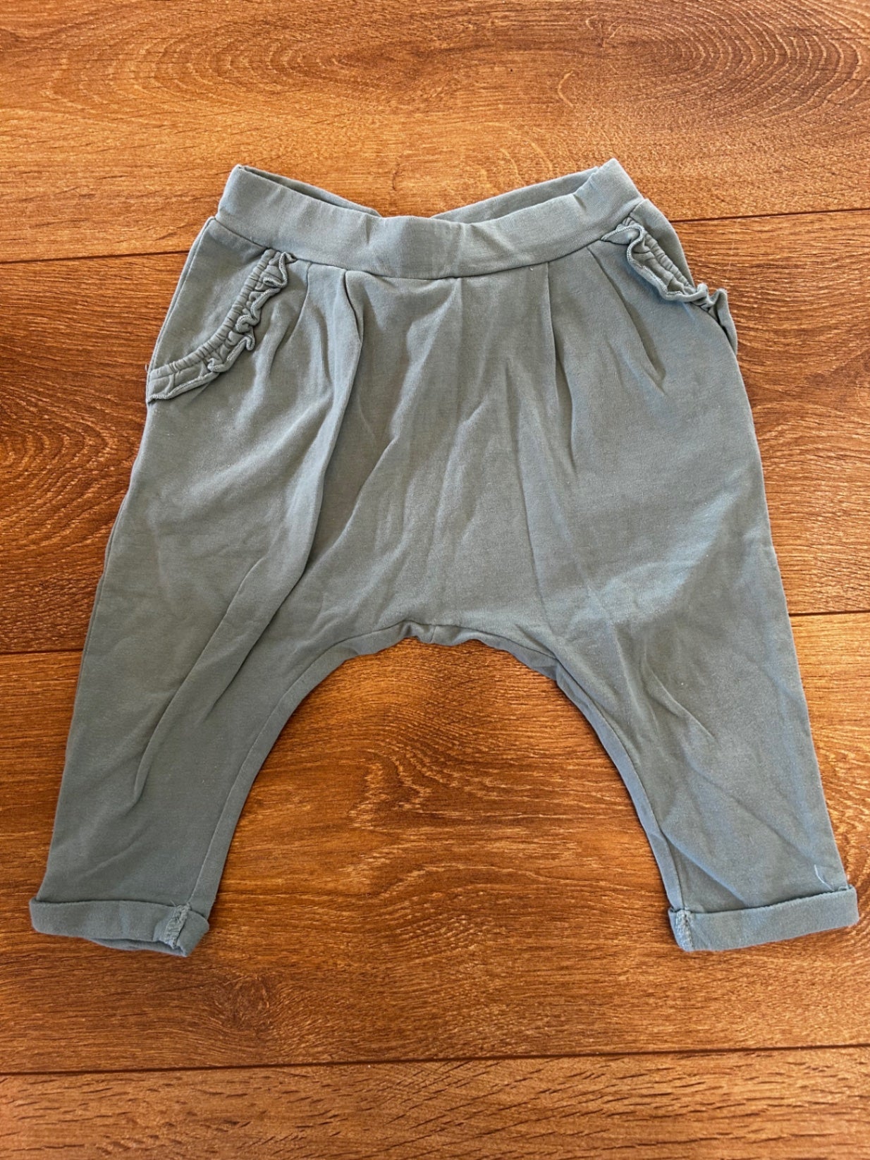 Buxur bláar/ruffle st.74