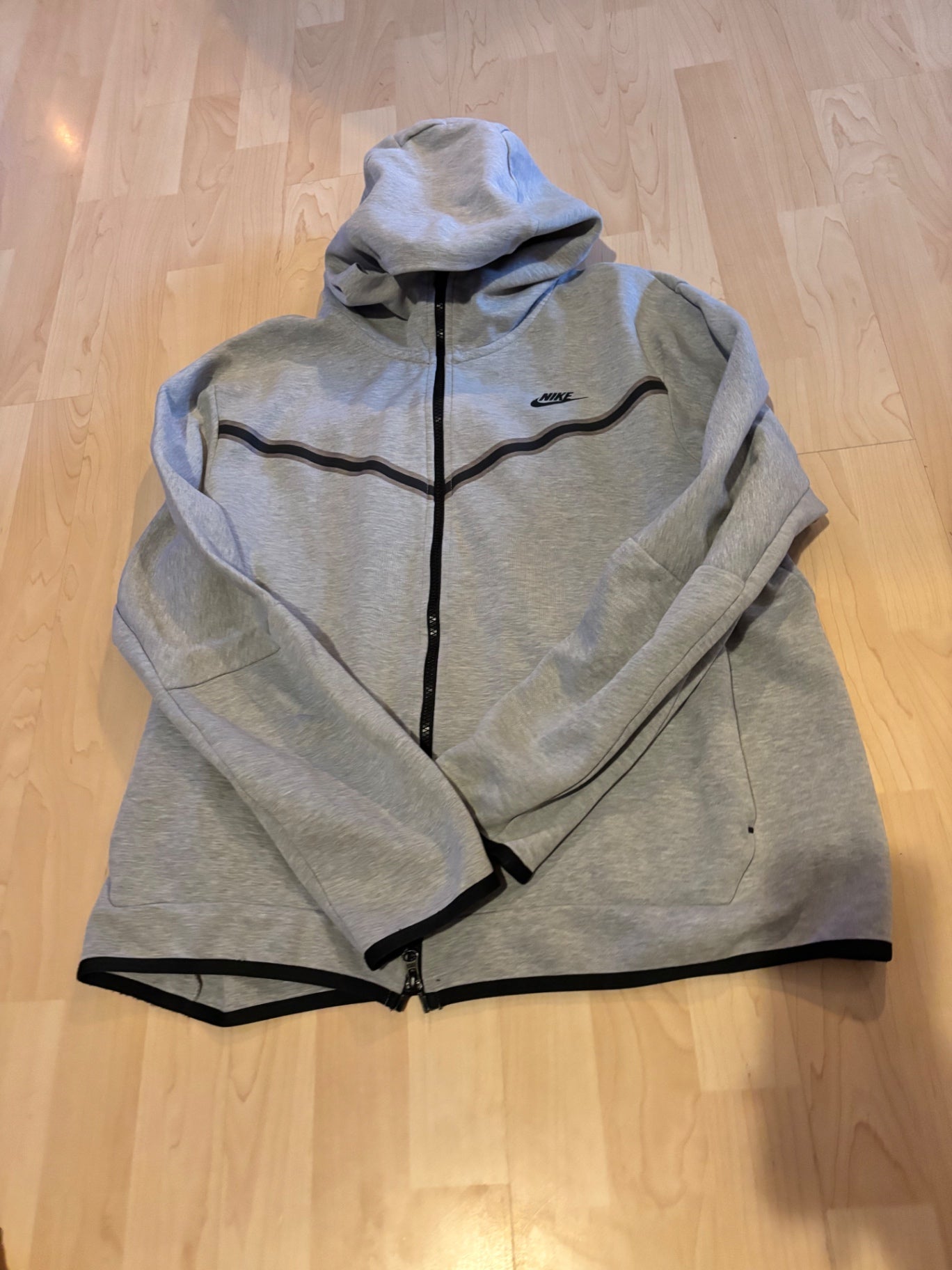 Nike peysa XL