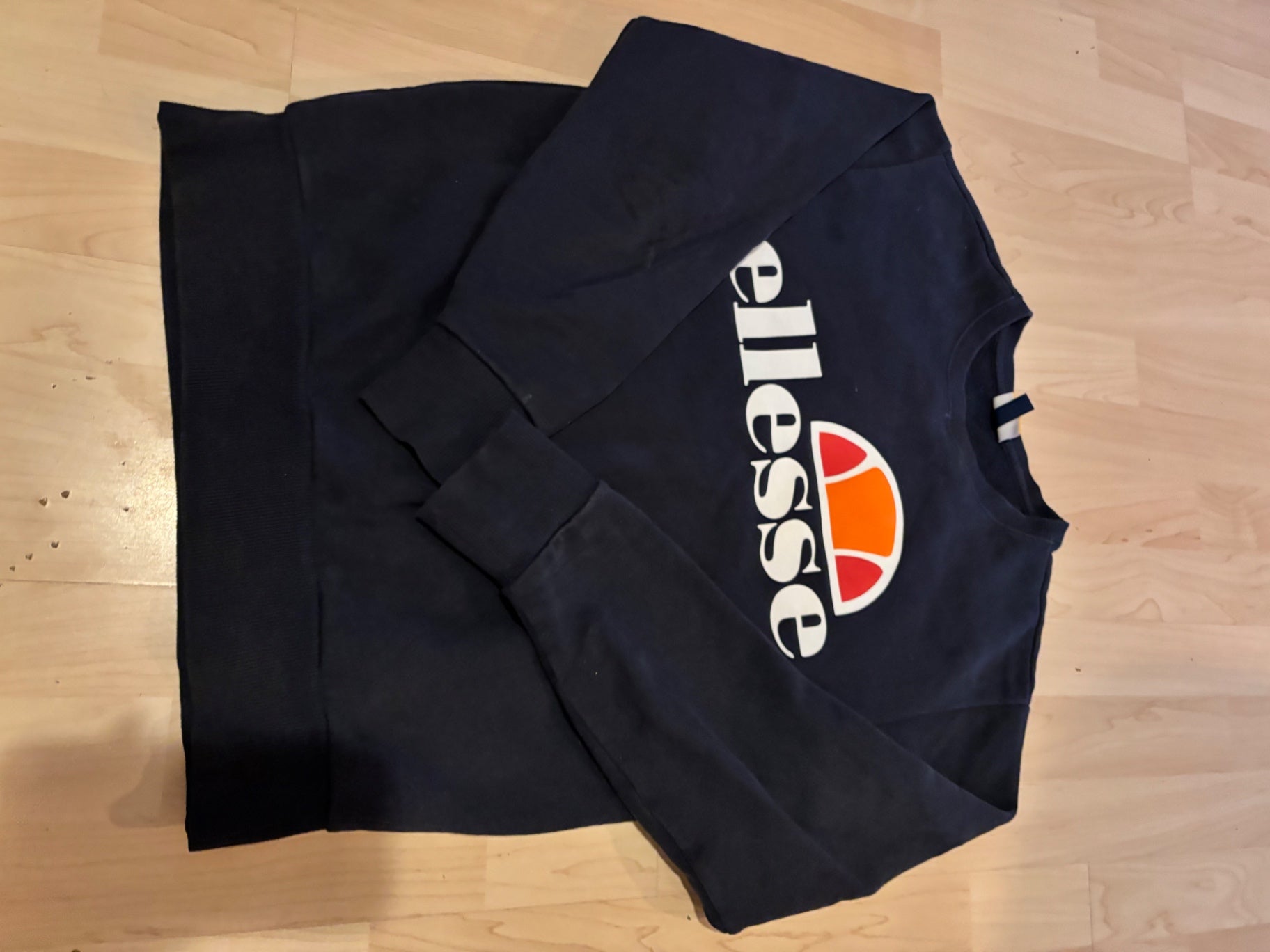 Ellesse peysa M