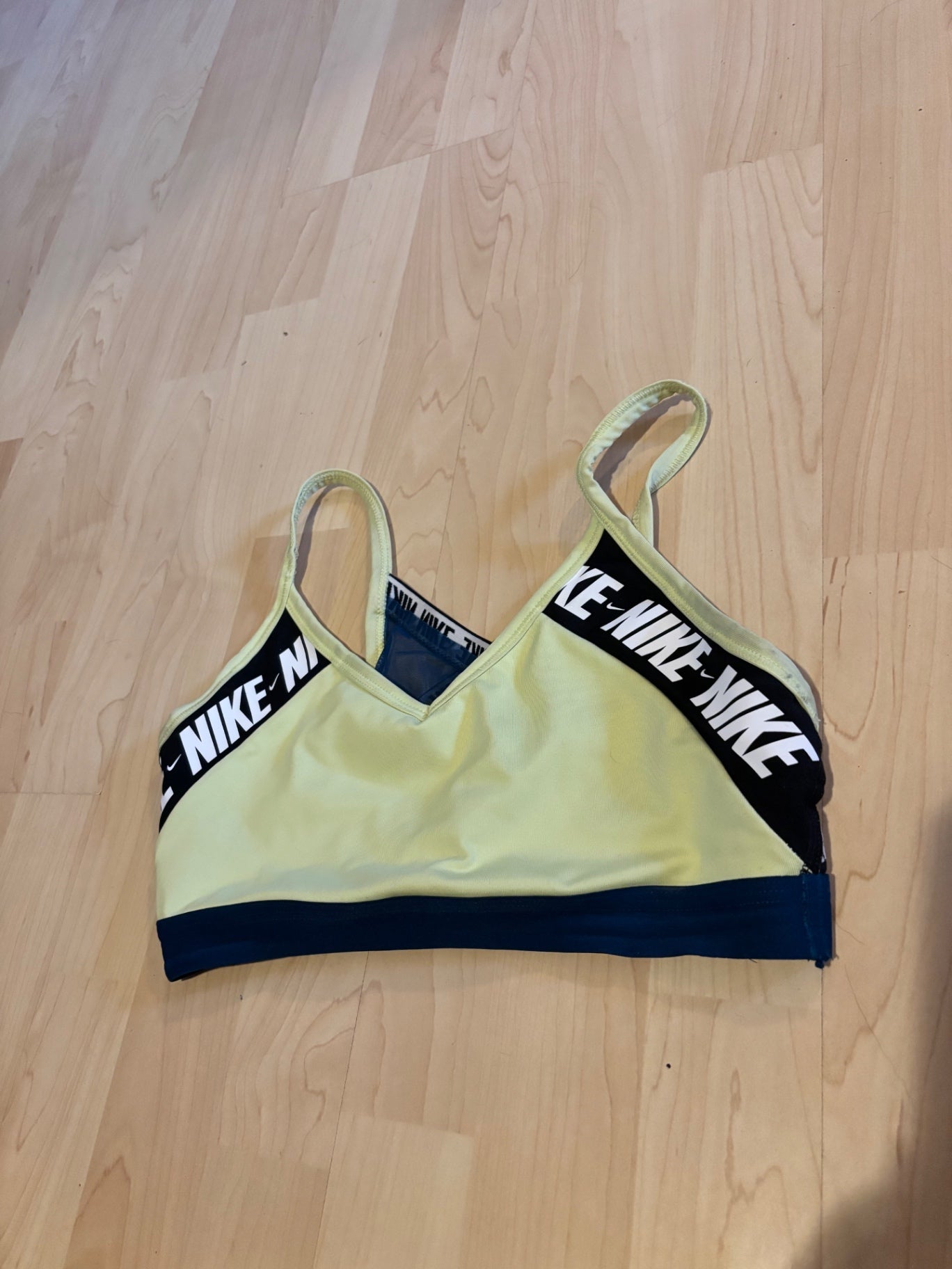 Nike toppur M