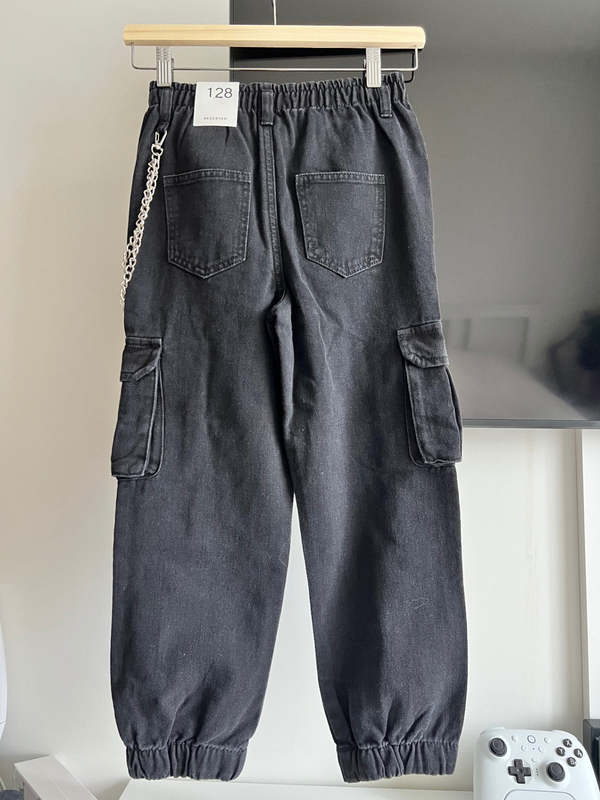 Reserved joggers 