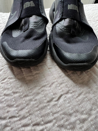 28,5 nike skór