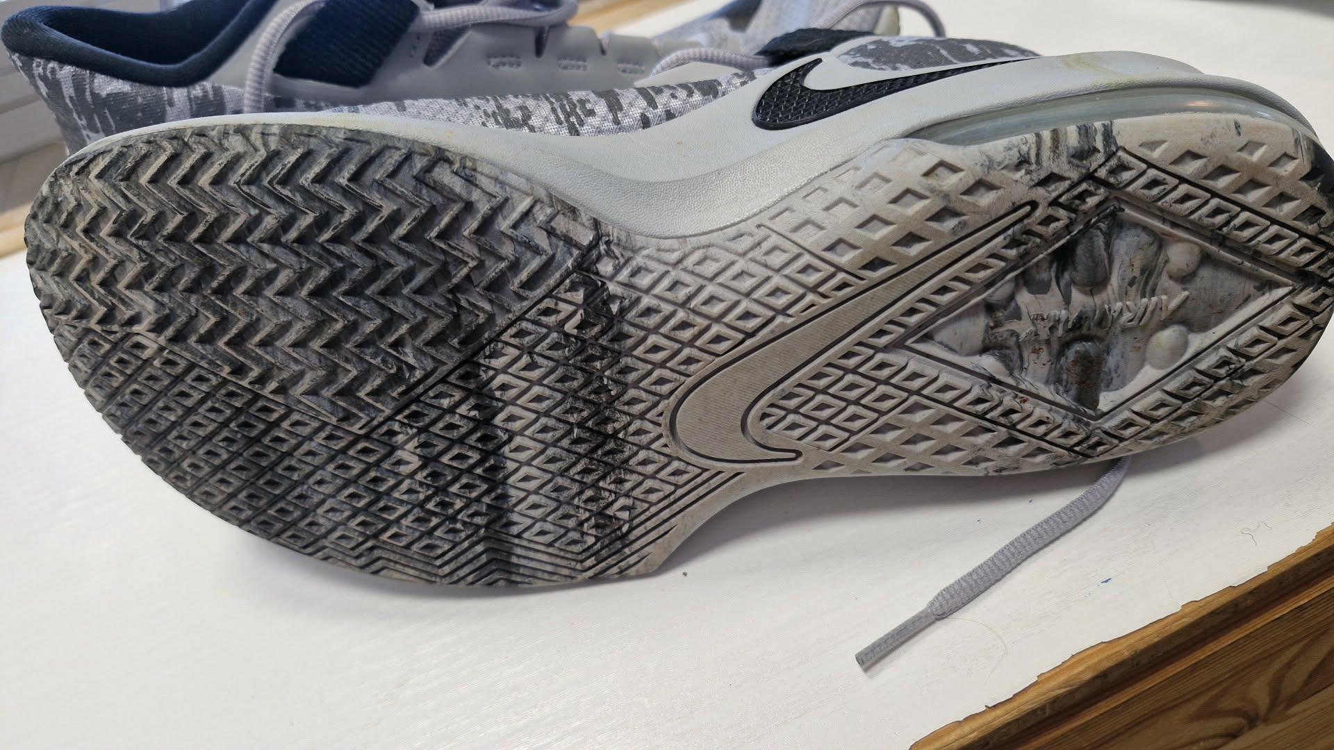 Nike AirMax infuriate 43 lítið notaðir