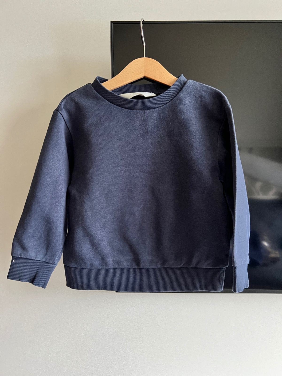 HM peysa/ dark blue 