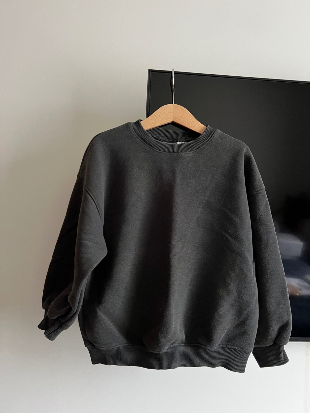 Zara peysa / black