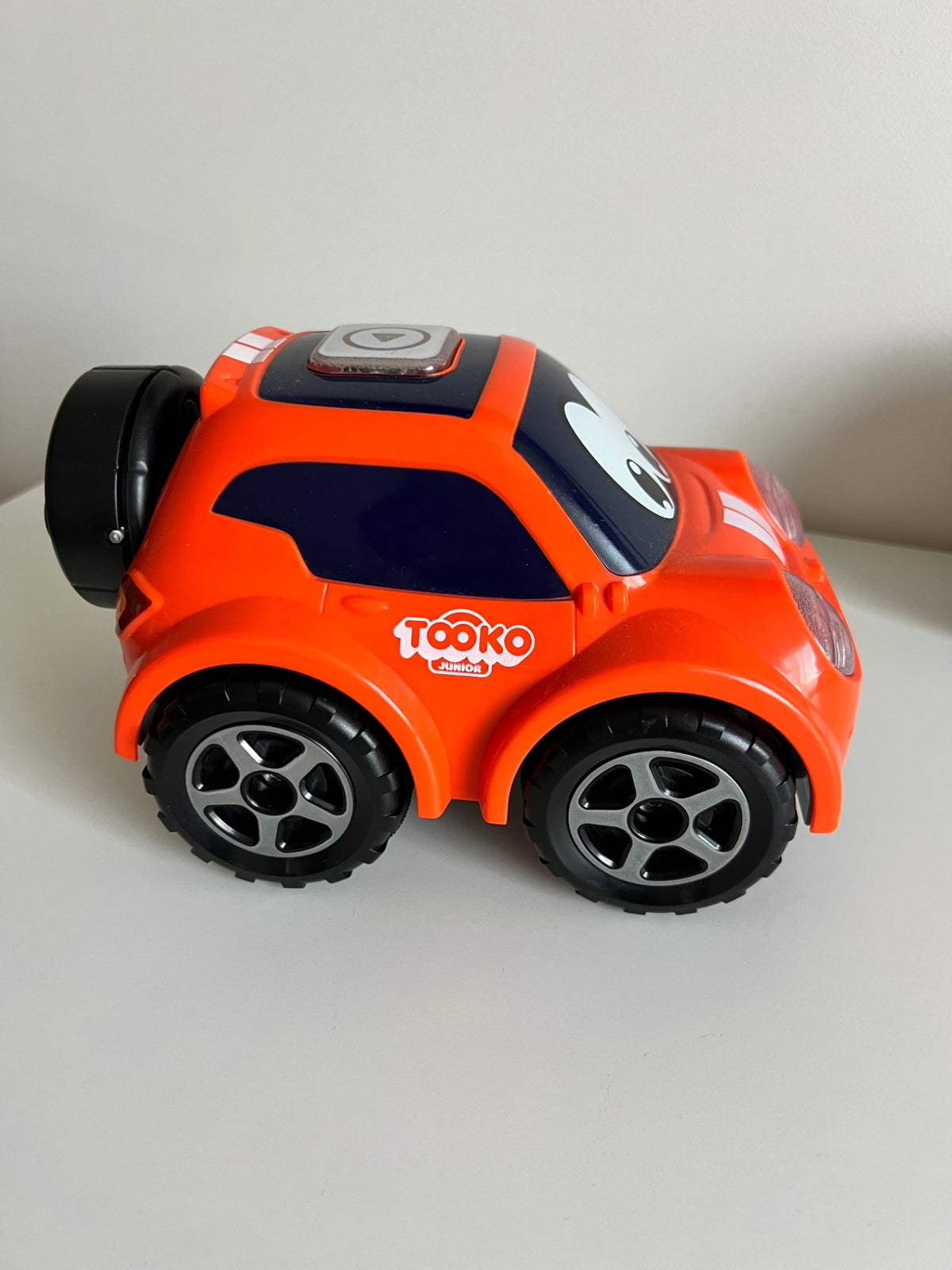 TOKKO car