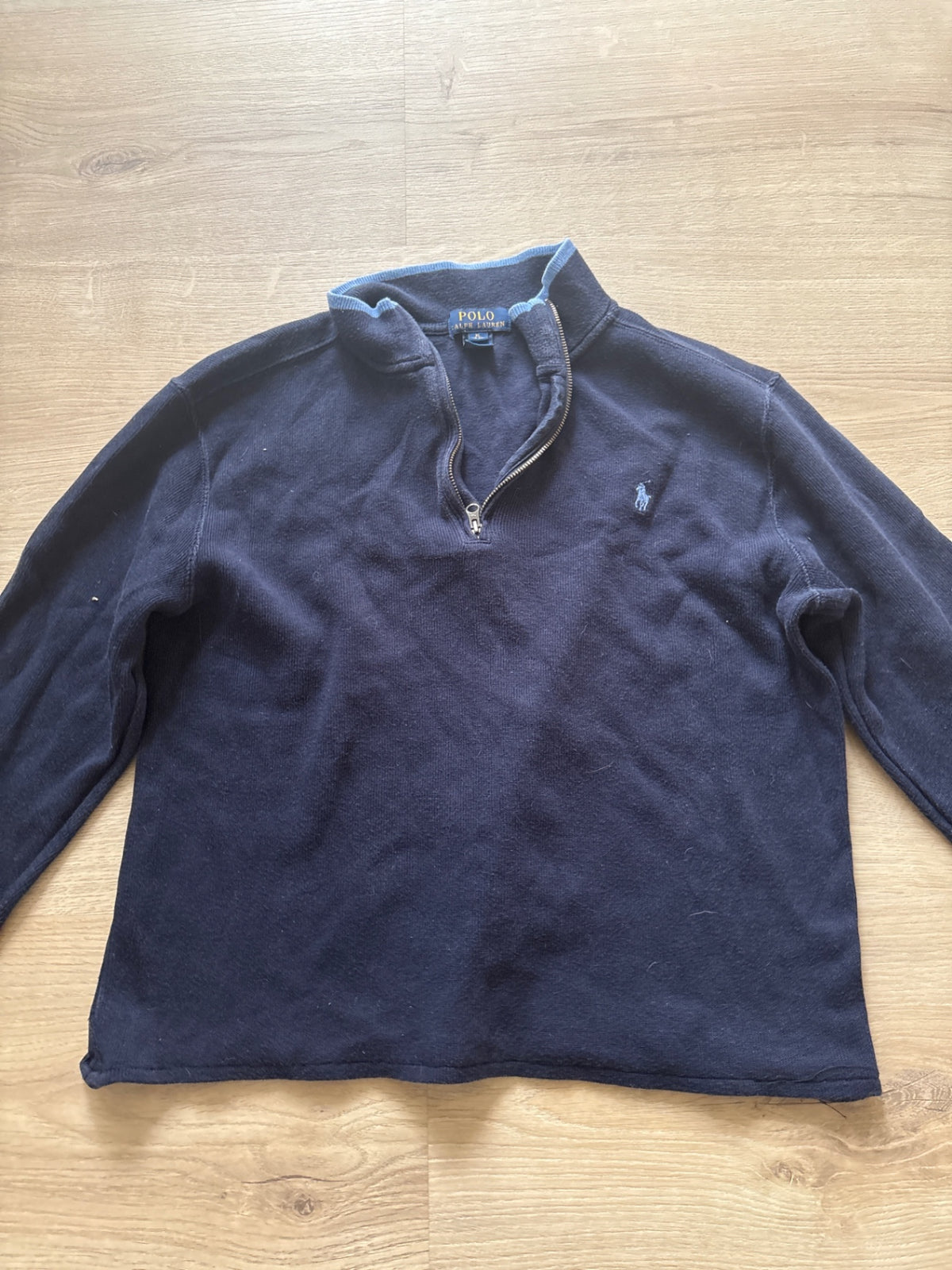 Polo rennd peysa (stærð M)