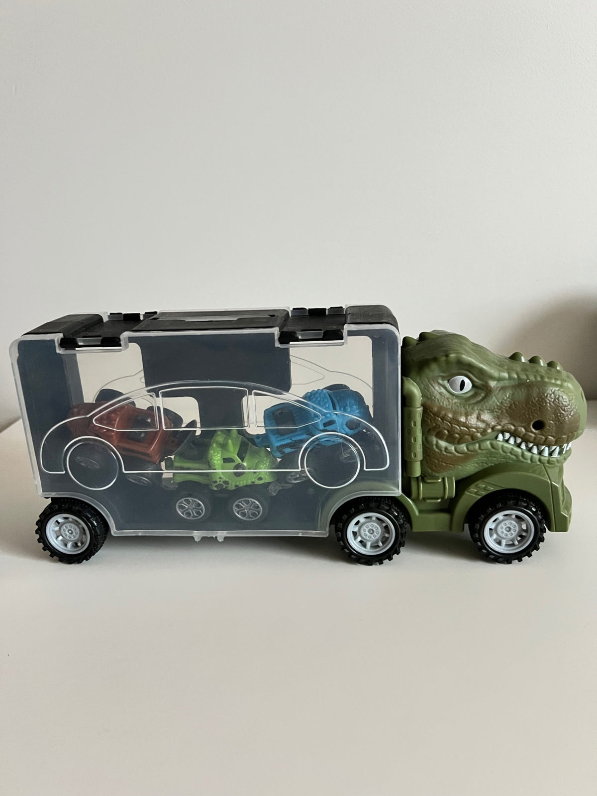 Dino monster truck 