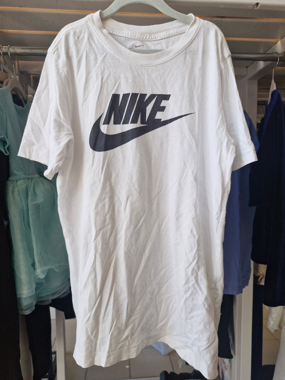 Hvítur nike bolur 147-158