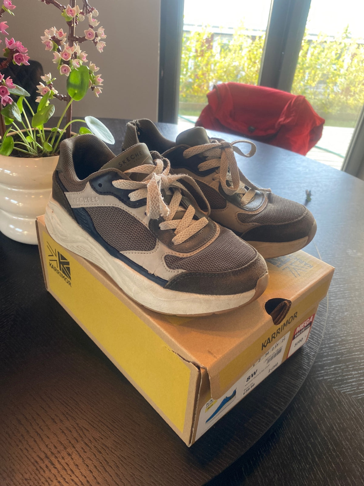 SkechersSkórSt34