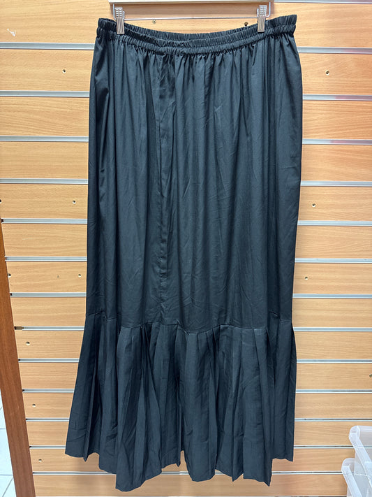 Svart pils ca L/XL extra sítt