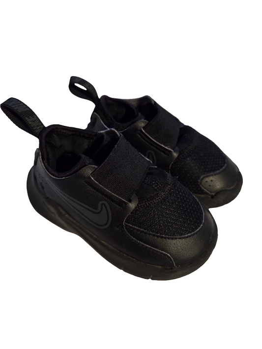 Nike skór stærð 22