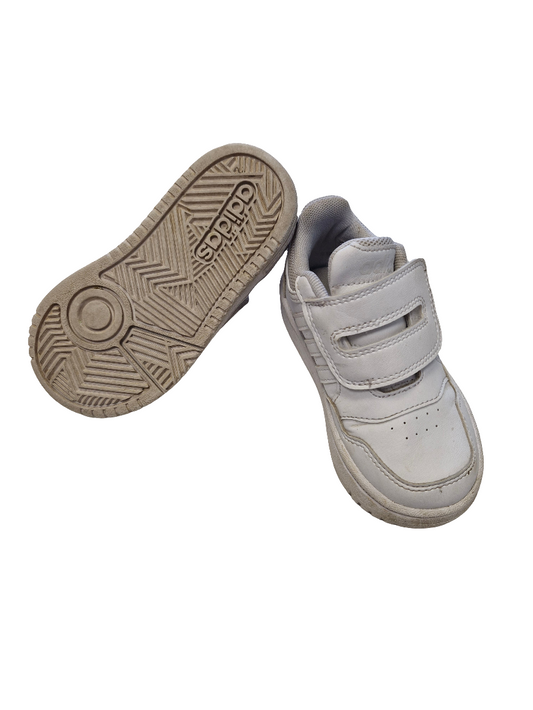 Adidas skór hvítir 24
