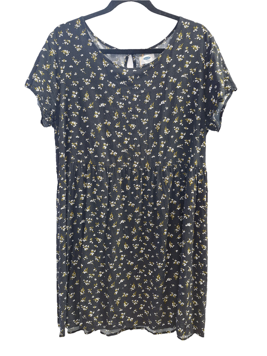 XL old navy svartur blómakjóll