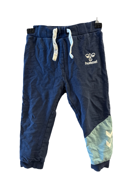 Hummel bláar joggingbuxur 92