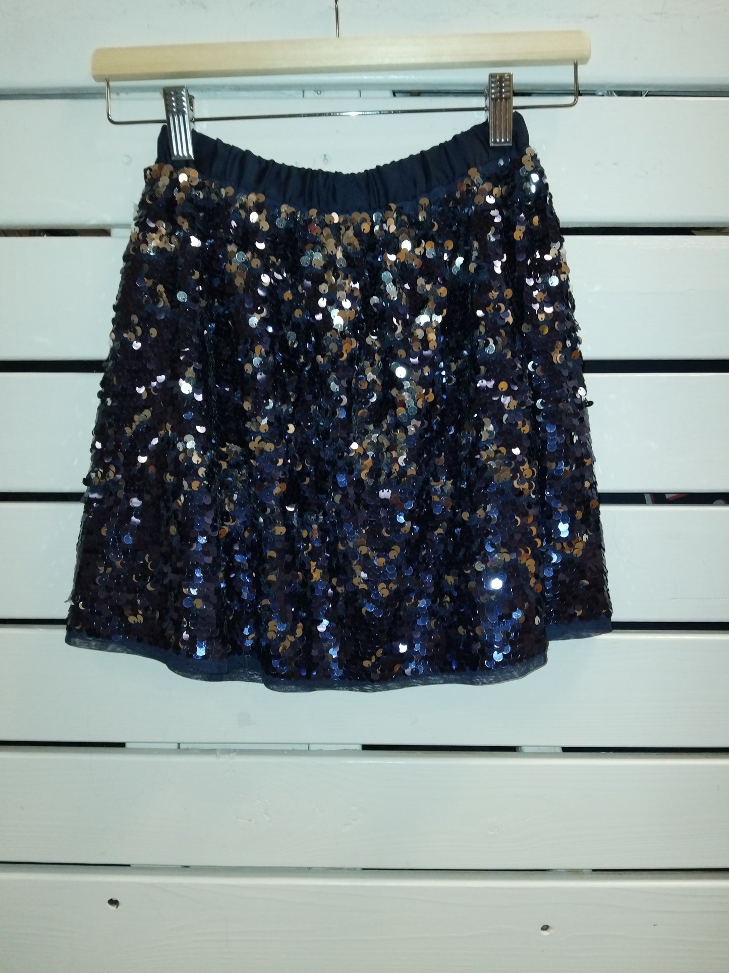 HM pallíettupils134