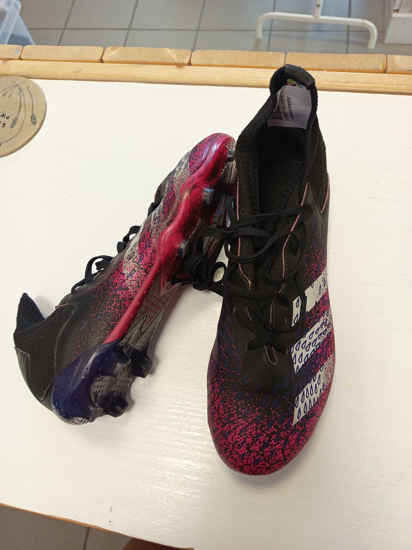 Adidas predator takkaskór 36,5, mjög heilir