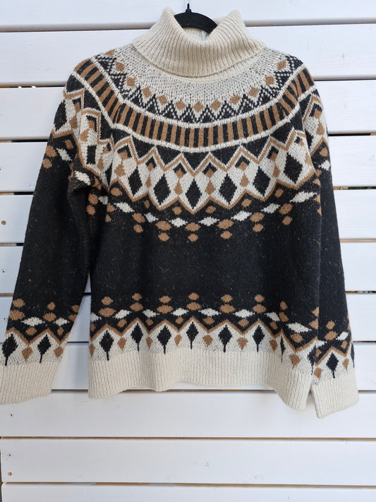 M 24 nordic sweater
