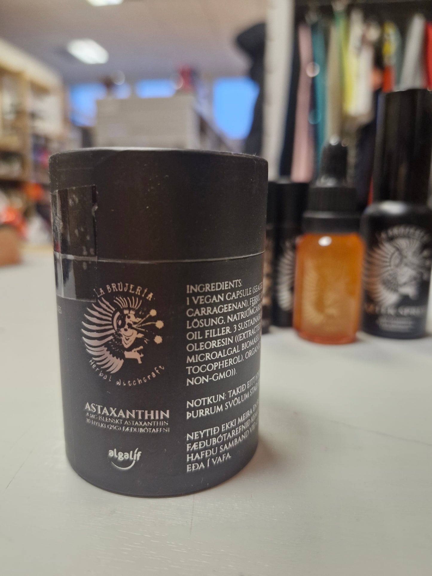 Astaxanthin hylki