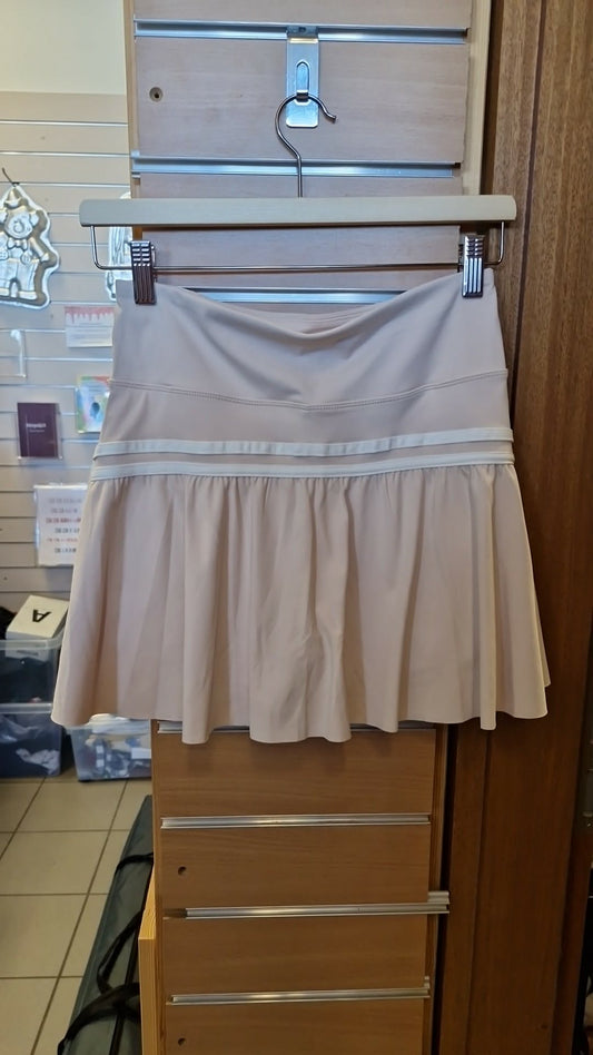 Tennispils L/XL Nýtt með miða