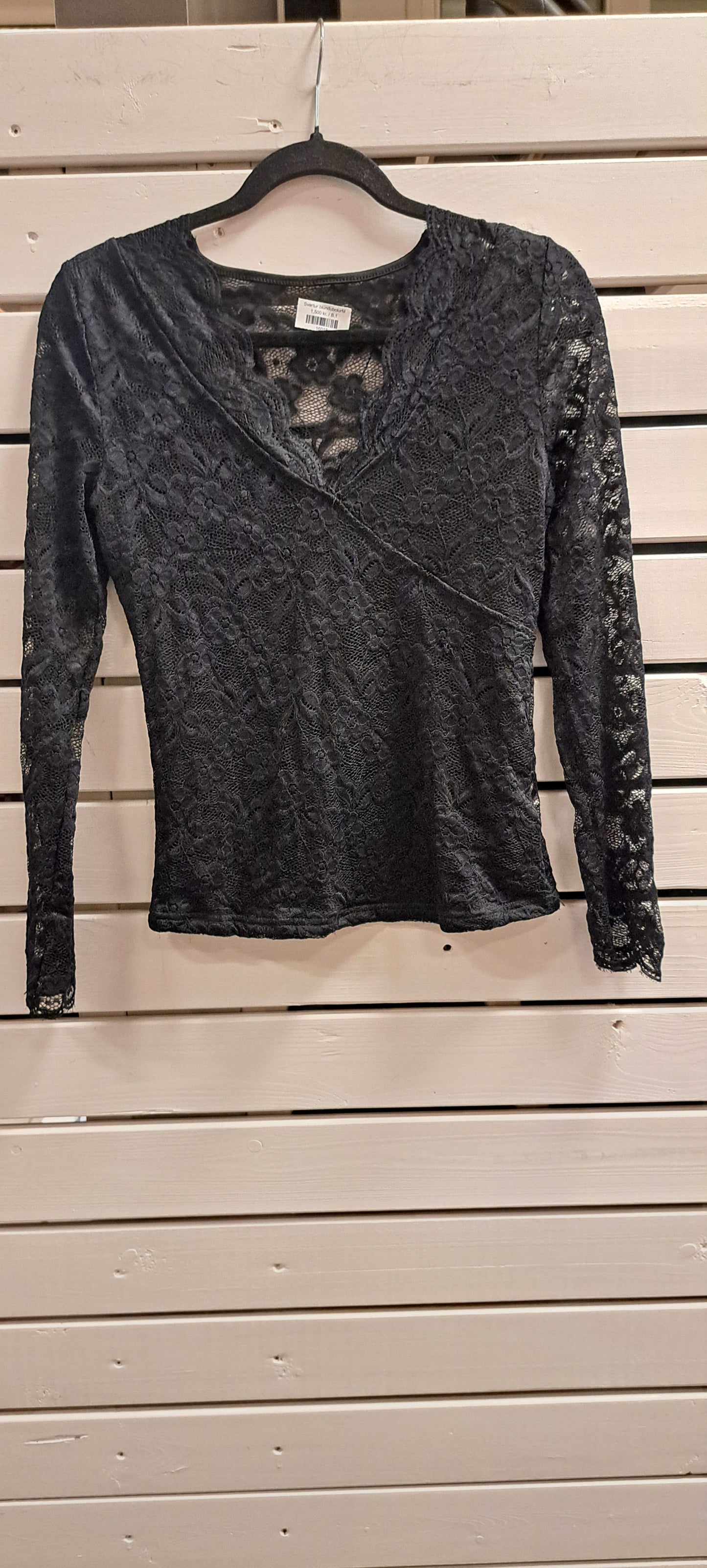 Svartur blúndubolurM